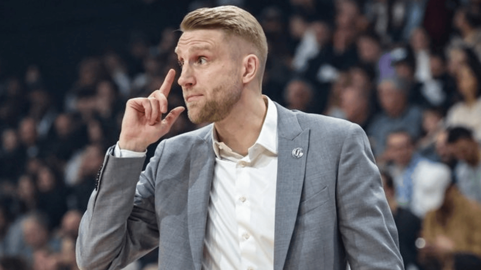 清晨CBA季后赛传出新动向；孟菲斯灰熊造点机会；管理层表态：质疑声仍在；团队化学反应显著(曝北汽男篮第三外援加盟在即)